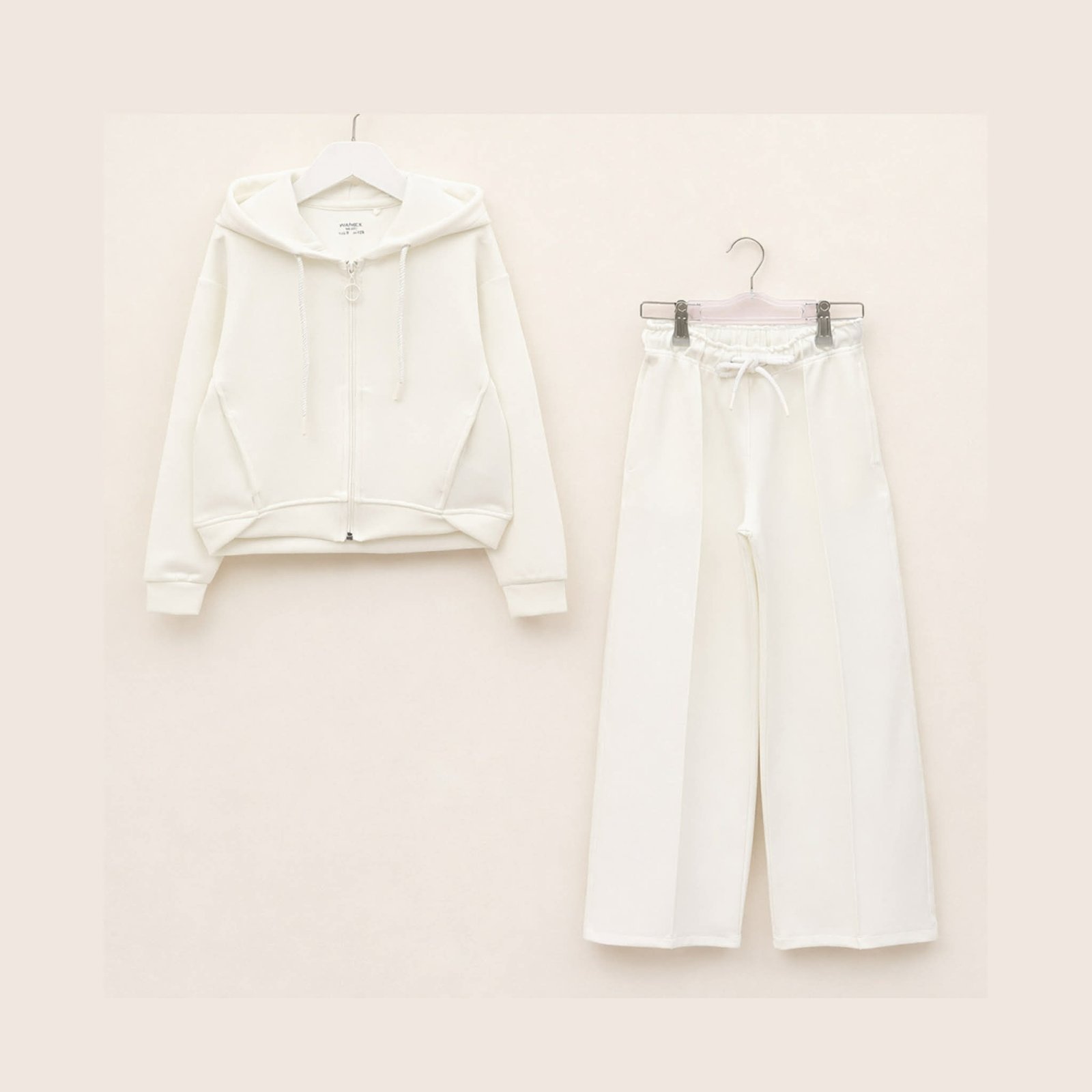 Laisvalaikio kostiumėlis OYSHO